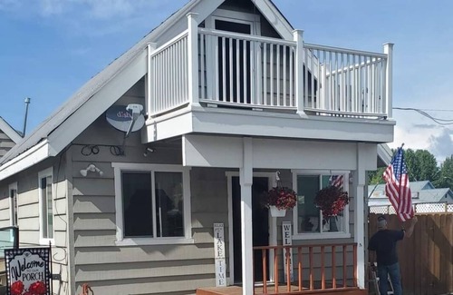 Chester Cabin | Cozy Romatic Family Mountain Retreat Close to ALL!
