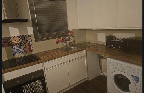 Harold Wood House | Cozy Romford Escape with Modern Amenities