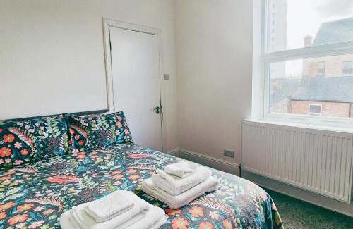 Forest Fields Apartment | Cozy Room at The Burford Hideaway