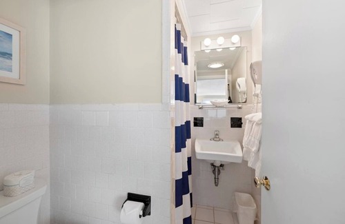 Falmouth Heights Hotel | Cozy Room by Beach | 2 Beds + Deck Access