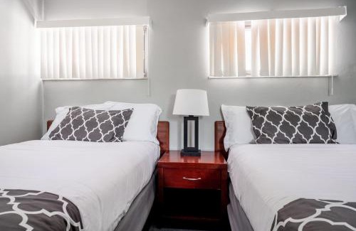 Riverview Apartment | Cozy Room for 4 Wi-Fi Private Bath
