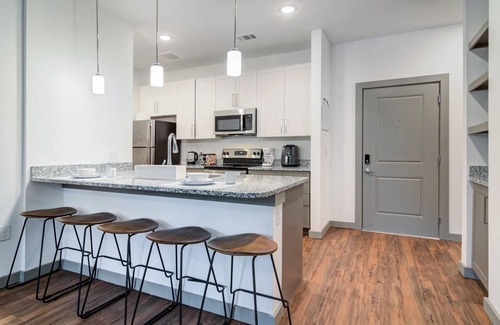 Town Center Apartment | Cozy room for rent in 2x2 unit near Kennesaw GA & KSU