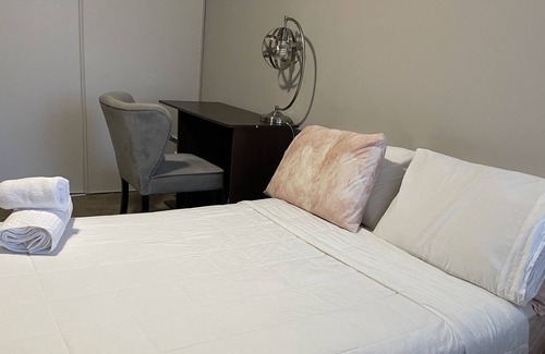 Sandy Springs Apartment | Cozy Room in the heart of Atlanta