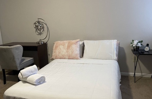 Sandy Springs Apartment | Cozy Room in the heart of Atlanta