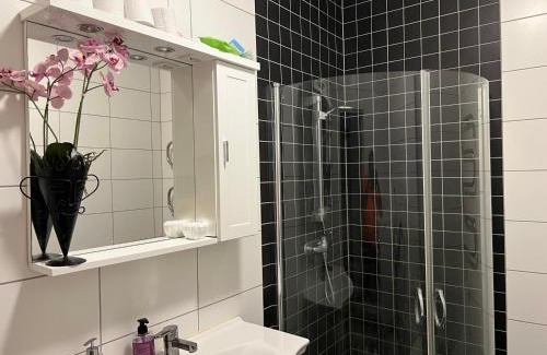 Oster House | Cozy room with beautiful nature in Husievägen 100-Malmo