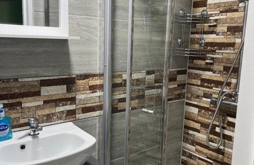 River House | Cozy room with full bathroom