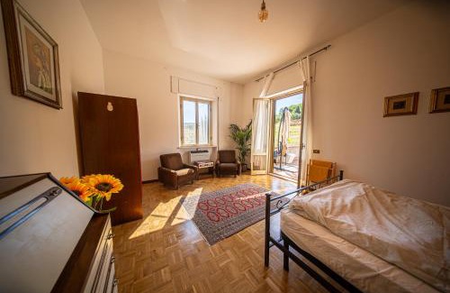 Fratta Bed & Breakfast | Cozy Room with Terrace, Ping Pong & Billiard Table