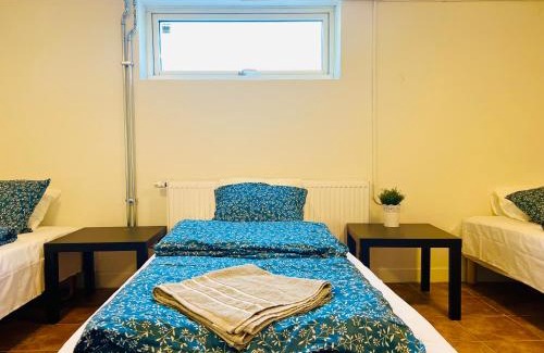 Dammhagen House | Cozy room with two single bed in Landskrona