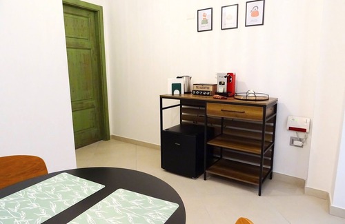 Lustra House | Cozy rooms with attention to detail and furnished in modern contemporary style