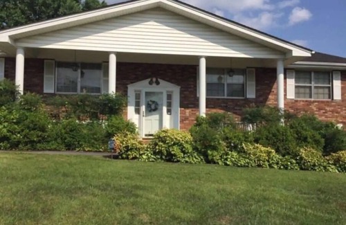 Graysville Apartment | Cozy Rosecrest Suite, 1 min to I-75, full kitchen, sleeps 4, Safe area