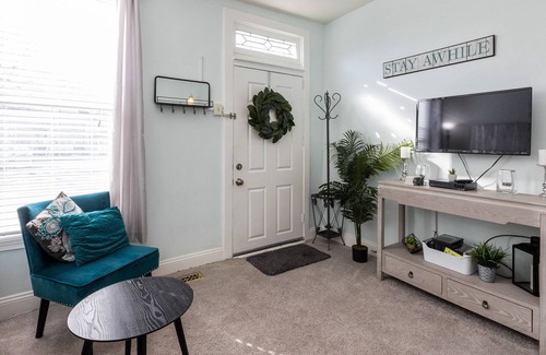Frederick House | Cozy rowhome close to everything in downtown Frederick!