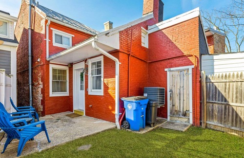 Frederick House | Cozy rowhome close to everything in downtown Frederick!