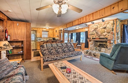 Houghton Lake Cottage | Cozy & Rustic Cottage with Houghton Lake Access!