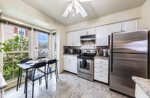 Lincolnia House | Cozy Safe Haven 4Bed Home 20 mins to DC Sleeps 10