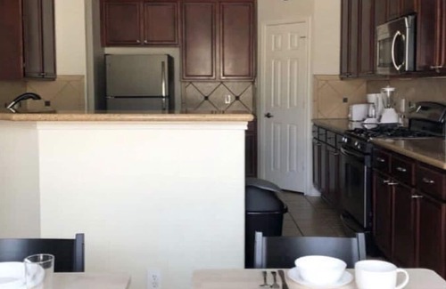 Stone Oak House | Cozy San Antonio house 10min to six flags