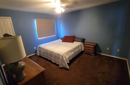 Grants Condo | Cozy Santa fe style condo. 5 minutes from great trails.