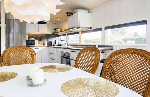 Karrebksminde House | Cozy Seaside Retreat in Eno-By Traum