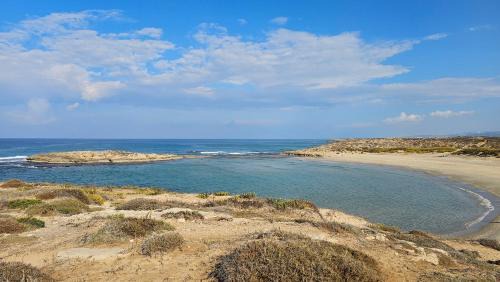 HaBonim House | Cozy Seaview Glamping Caravan