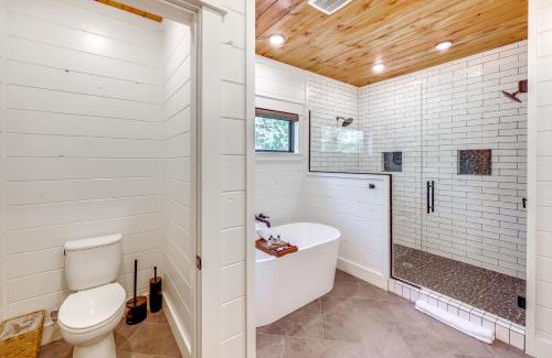 Broken Bow House | Cozy Secluded Cabin in the Heart of Hochatown