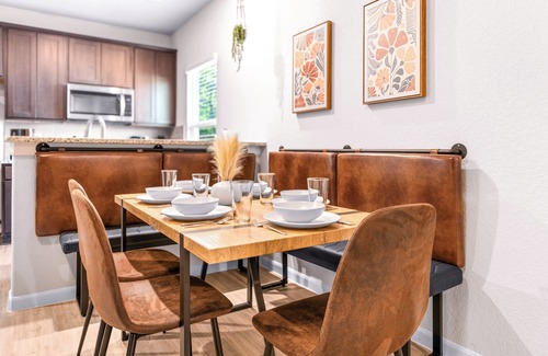 Seguin House | Cozy Seguin 3BR 2 BA l Family & Travel Friendly