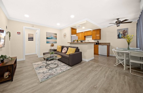 Alhambra House | Cozy & Serene ~ 12mins to Downtown LA