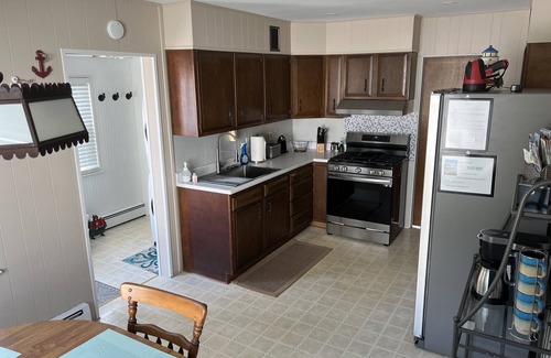 North Wildwood House | Cozy Shore Home for 6 – Ideal for Family or Friends