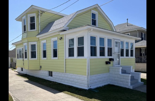 North Wildwood House | Cozy Shore Home for 6 – Ideal for Family or Friends