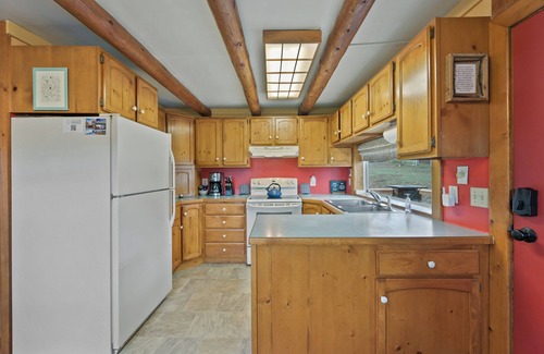 Silverthorne Cabin | Cozy Silverthorne Cabin Near Rainbow Rd & Major Ski Resorts