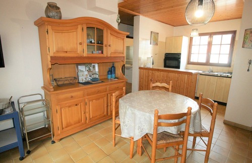 La Tranche-sur-Mer House | Cozy Single-Storey House Near Forest, 500m from Beach, Parking Included