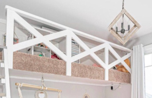 Moonstone House | Cozy Ski and Nature Retreat steps to Mount St. Louis, w hot tub!