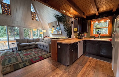 Weisshorn Ski Chalet | Cozy ski chalet 1/2 mile from Main Street, Great Location