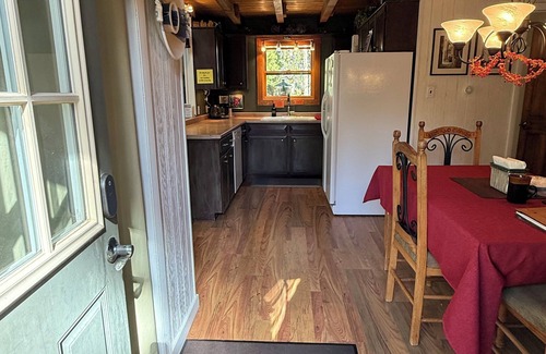 Weisshorn Ski Chalet | Cozy ski chalet 1/2 mile from Main Street, Great Location