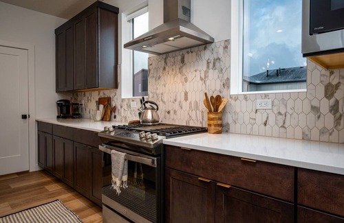 Mountain Green House | Cozy Ski Getaway Ro5940 |Pool |Pickleball |Hot Tub