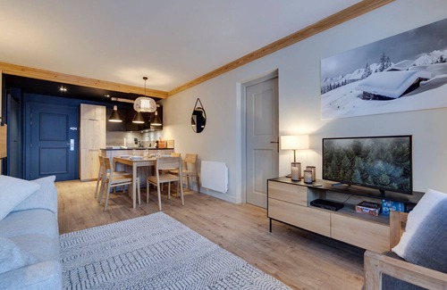 Arc-1950 Apartment | Cozy Ski-In/Ski-Out Apartment with Pool & Jacuzzi in Pedestrian Arc 1950