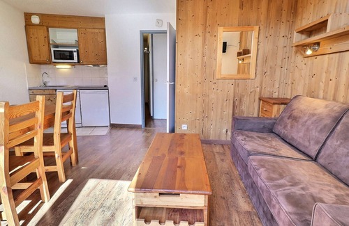 La Perriere Apartment | Cozy Ski-in/Ski-out 1BR Apartment with Balcony at La Tania in Courchevel