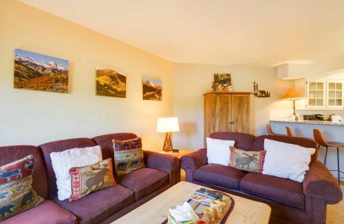 Peak 9 Apartment | Cozy Ski-InandSki-Out Breckenridge Condo Mtn Views!