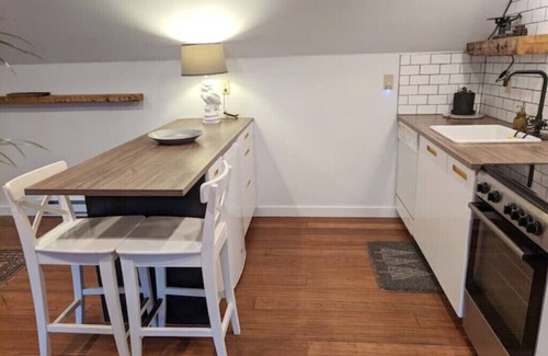 Big Indian Apartment | Cozy ski retreat 5min to Belleayre Mountain, Pet-Friendly!
