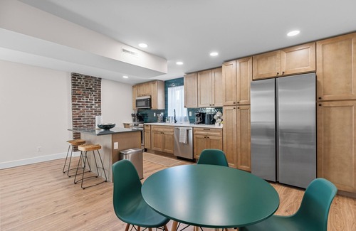 Soulard Apartment | Cozy Soulard Retreat Near Bars - Sleeps 8 - Arcade