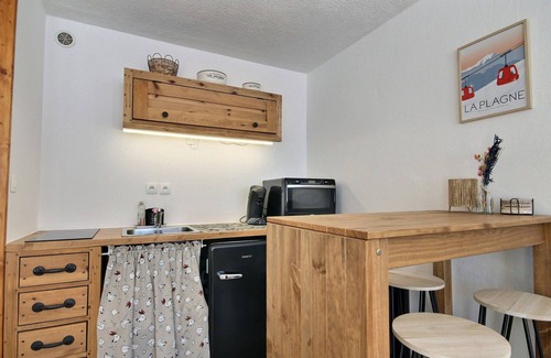 Aime Apartment | Cozy south-facing studio with balcony, near slopes, Plagne