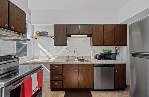 Clifton Apartment | Cozy & Spacious 2 Bed Apartment in Clifton Gaslight - Minutes from Everything!
