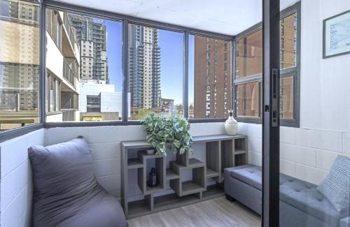 Beltline Apartment | Cozy & Spacious 2BR at Stampede w Parking and AC