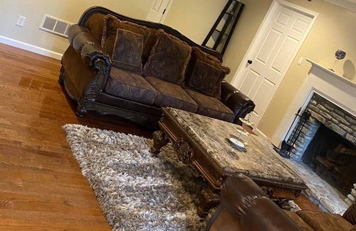 Prospect House | ⭐️Cozy spacious 🛏 5bd home with fire pit area 🔥