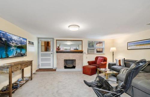 Berkley Apartment | Cozy & Spacious Apartment Steps From Regis