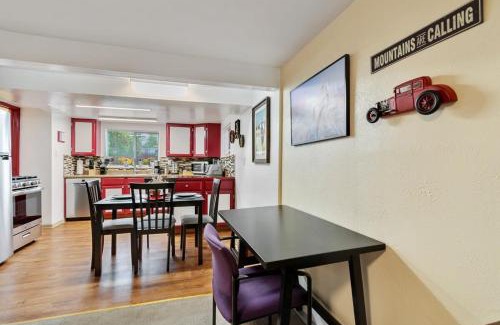 Berkley Apartment | Cozy & Spacious Apartment Steps From Regis