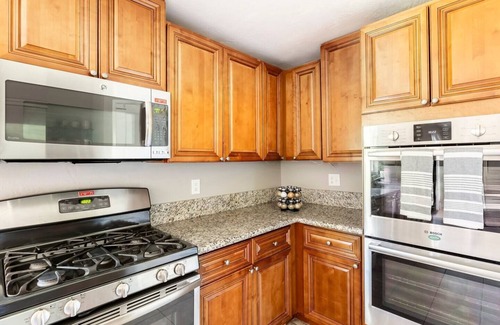 Rancho Bernardo House | Cozy Spacious Home w/fireplace, close to attractions! Poway/Rancho Bernardonn