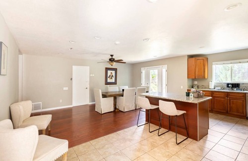 Rancho Bernardo House | Cozy Spacious Home w/fireplace, close to attractions! Poway/Rancho Bernardonn