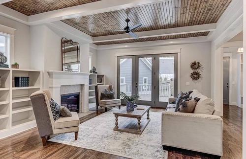 Hillsboro West End House | Cozy sprawling home nestled just outside downtown Nashville, Hillsboro West end