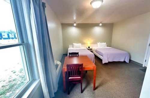 Lake City Hotel | Cozy Stay in Lake City- 2 Double Beds suite