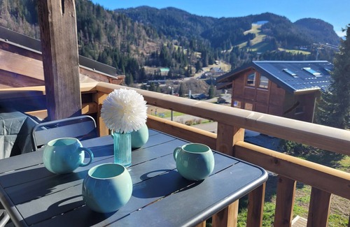 Les Gets Apartment | Cozy stay in Les Gets: 3 bedrooms, balcony, parking, Wi-Fi