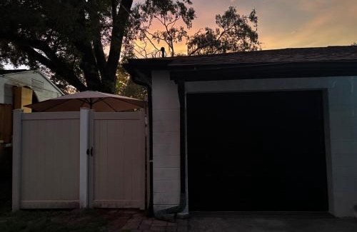 Bearss Plaza House | Cozy Stay in Tampa